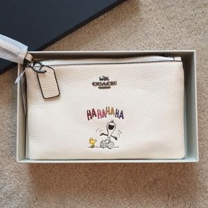 Coach Snoopy hand wallet/purse